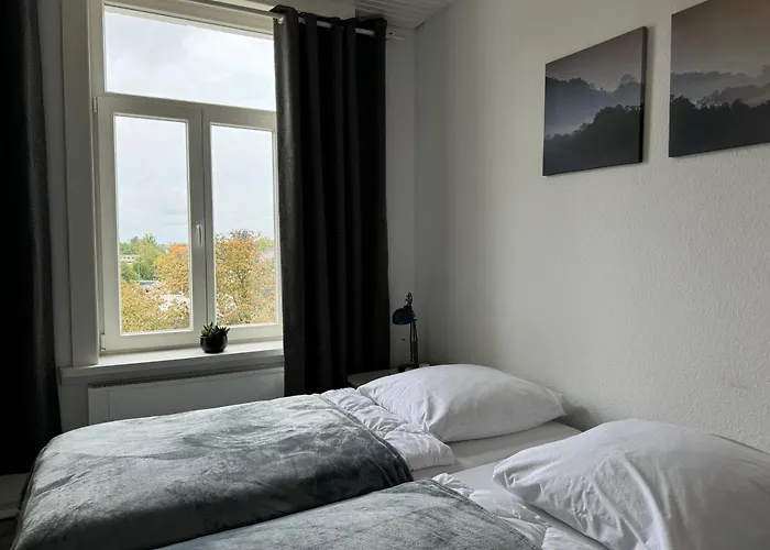 Moderne 4 Zimmer Apartment Mit Bergblick Stadtzentrum Contactless Check-In