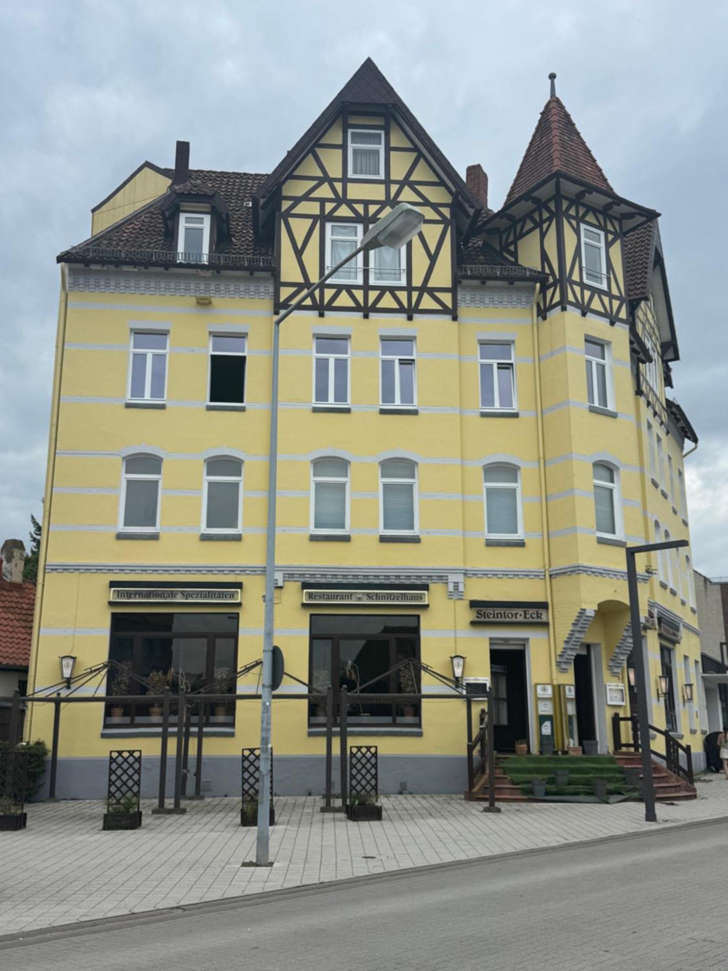 Moderne 4 Mit Bergblick Stadtzentrum Contactless Check-in Apartment Gehrden (Lower-Saxony)